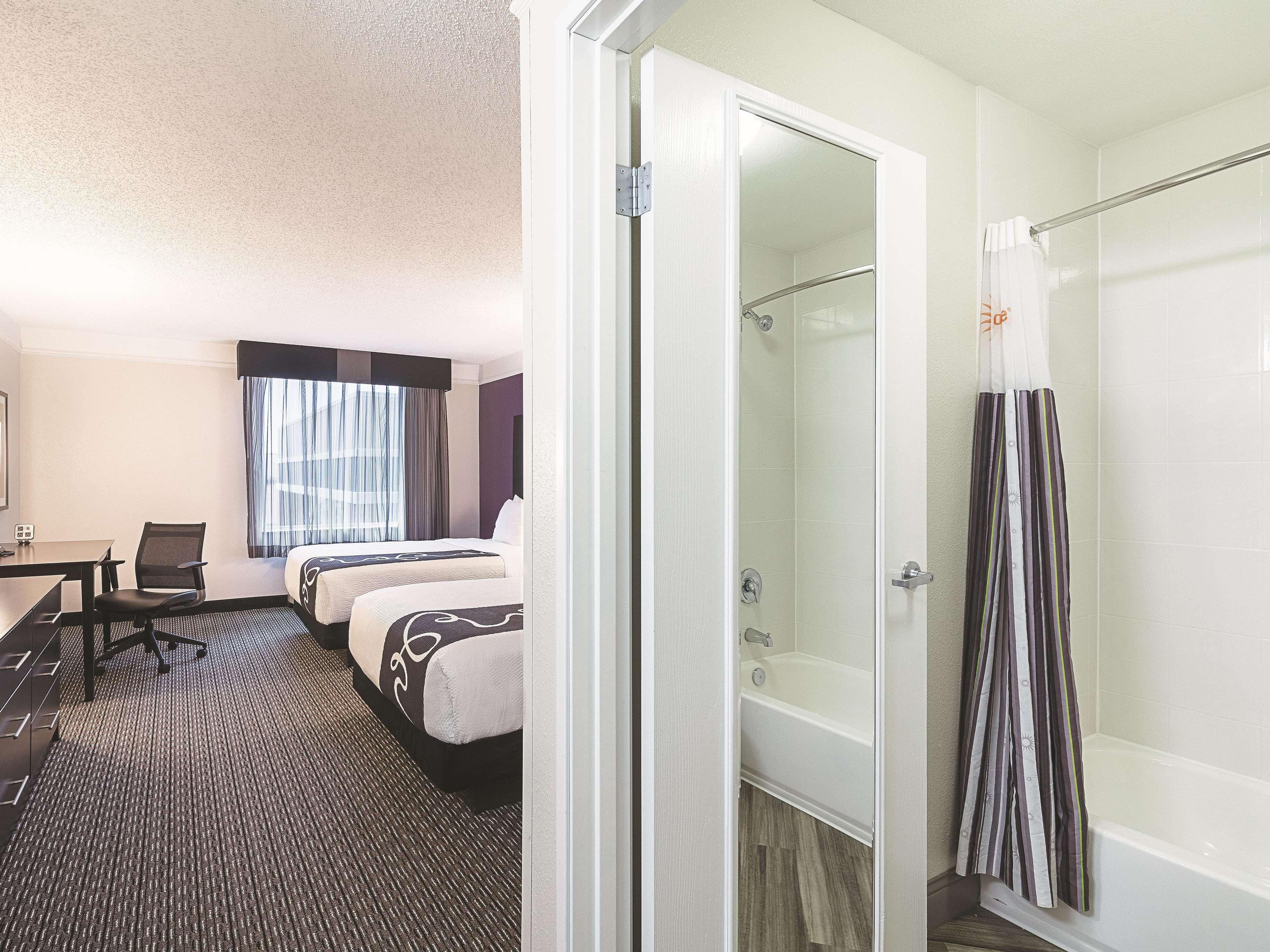La Quinta By Wyndham Austin Round Rock Hotel Bagian luar foto